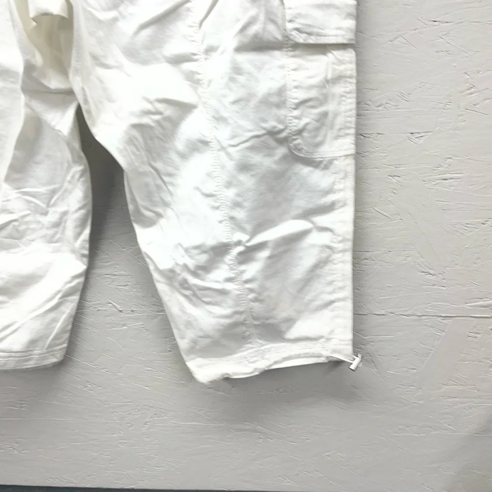 Time and Tru White Cargo Capri Pants - Picture 8 of 14